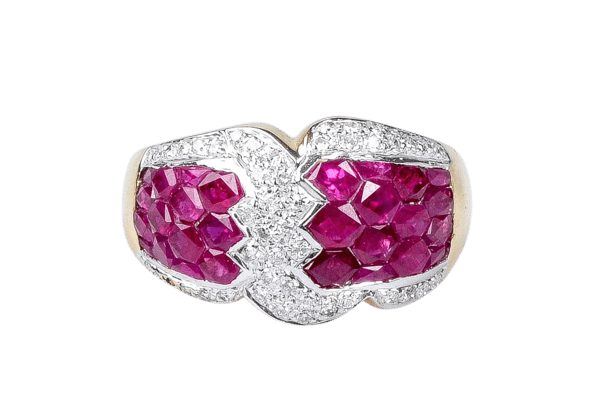 Bague 56 Bague en or jaune 18 carats avec rubis et diamants 58 Facettes 41400026-63