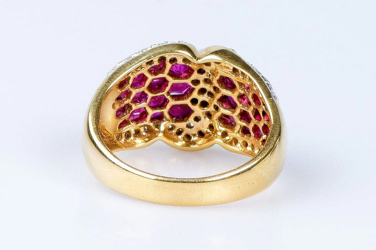Bague 56 Bague en or jaune 18 carats avec rubis et diamants 58 Facettes 41400026-63