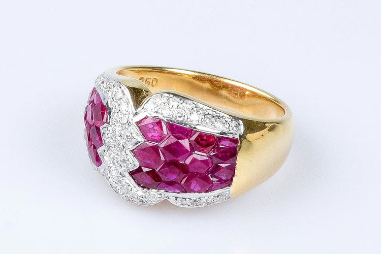 Bague 56 Bague en or jaune 18 carats avec rubis et diamants 58 Facettes 41400026-63