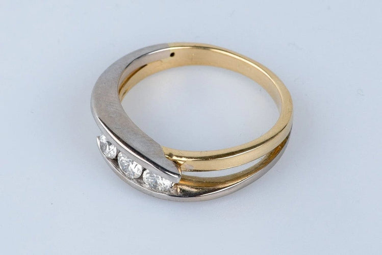 Bague 53 Bague 3 diamants en or jaune et blanc 18 carats 58 Facettes BGTDCC852