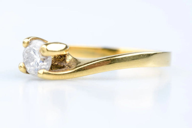 Bague 56 Bague solitaire diamant en or jaune 18 carats 58 Facettes BG31200146-107