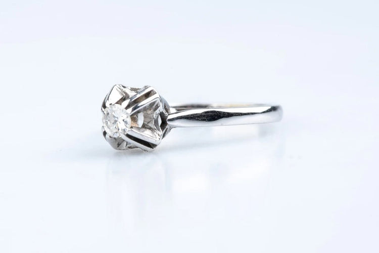 Bague 56 Bague ancienne en or blanc 18K avec diamant 0,22 ct 58 Facettes BG31200303-107