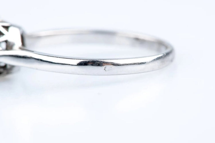 Bague 56 Bague ancienne en or blanc 18K avec diamant 0,22 ct 58 Facettes BG31200303-107