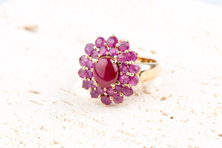 Bague 52 Bague fleur en or jaune 18K avec rubis 3,35 ct 58 Facettes BGRUBIOC583-107