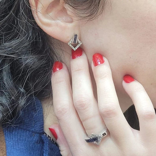 Bague 53 Parure - Bague et boucles d'oreilles en or blanc 18 carats saphirs et diamants 58 Facettes S186PE253