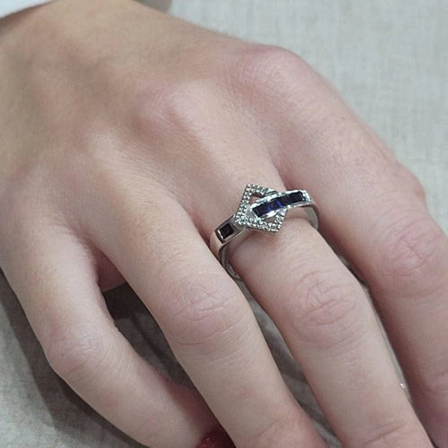 Bague 53 Parure - Bague et boucles d'oreilles en or blanc 18 carats saphirs et diamants 58 Facettes S186PE253