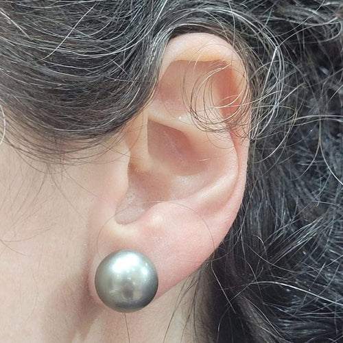 Boucles d'oreilles Boucles d'oreilles en perles de Tahiti en or blanc 18 carats 58 Facettes TA129