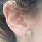Boucles d'oreilles Boucles d’oreilles en or blanc 18 carats et diamants 58 Facettes PE70