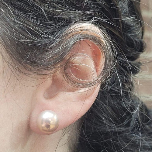 Boucles d'oreilles Boucles d’oreilles en or 18 carats et perles d’eau douce roses 58 Facettes TA128