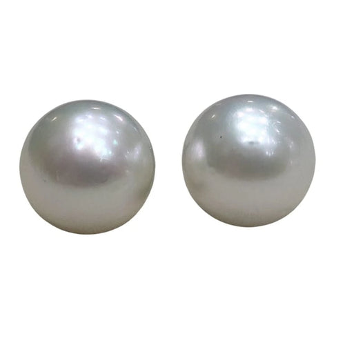 Boucles d'oreilles Boucles d’oreilles en perles en or blanc 18 carats 58 Facettes PE798
