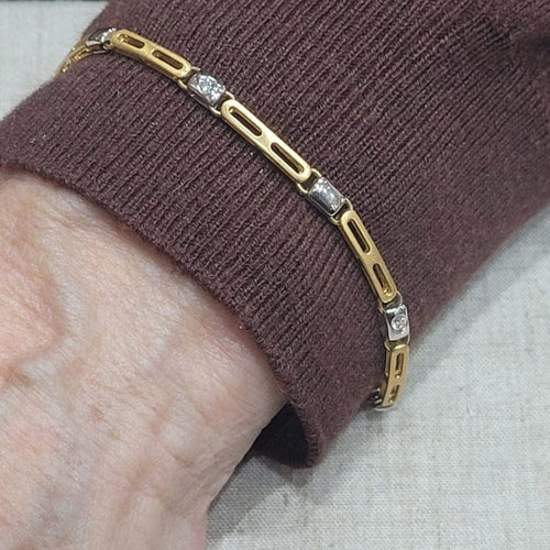 Bracelet Bracelet en or jaune et blanc 18 carats et diamants 58 Facettes P2