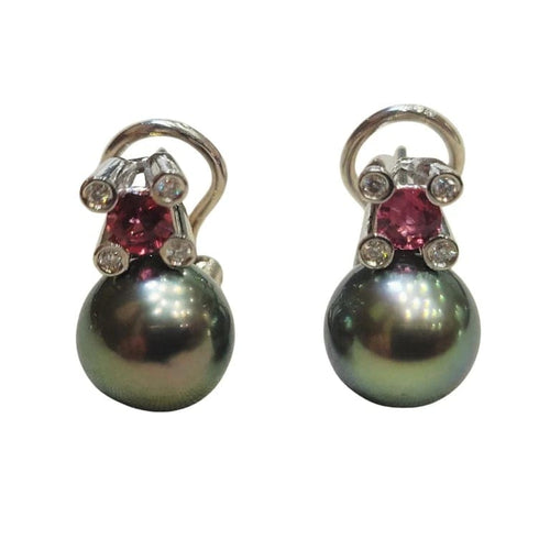 Boucles d'oreilles Boucles d'oreilles en or blanc 18 carats avec perles de Tahiti, rubellites et diamants 58 Facettes TA202