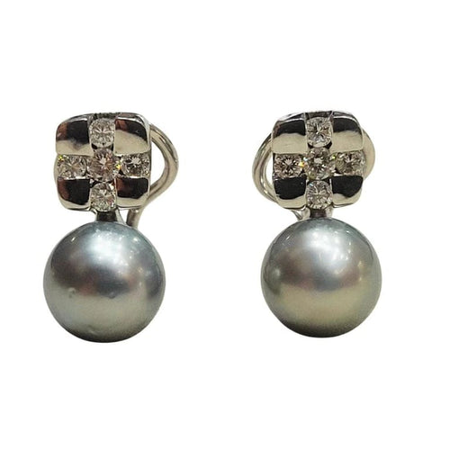 Boucles d'oreilles Boucles d’oreilles en or blanc 18 carats, perles de Tahiti et diamants 58 Facettes PE202