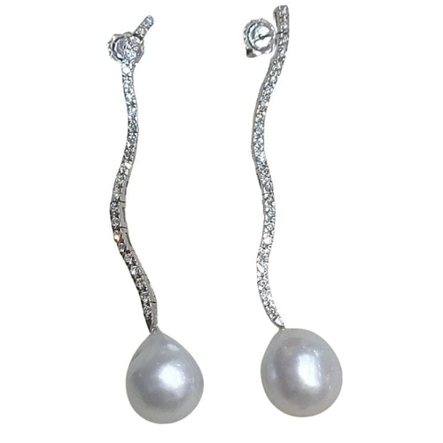Boucles d'oreilles Boucles d'oreilles longues en diamants et perles 58 Facettes PE403