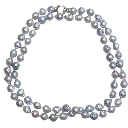 Collier Collier long de perles Akoya avec fermoir en or blanc et diamants 58 Facettes COP86