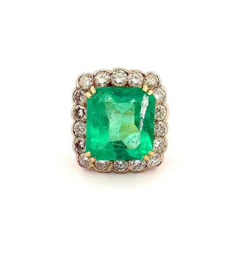Bague 53 Bague en or jaune 18 carats, émeraude et diamants 58 Facettes