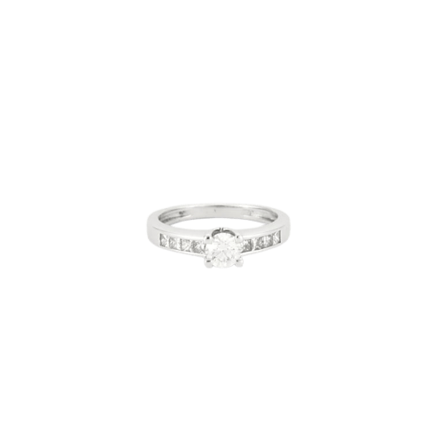 Bague 51 Bague solitaire en or blanc 18 carats et diamants 0,40 ct 58 Facettes