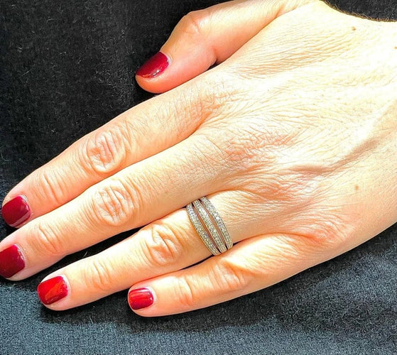 Bague 54 Bague 2 lignes de diamants en or blanc 18 carats 58 Facettes