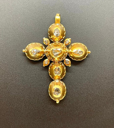 Pendentif Croix antique - Pendentif en or jaune et diamants taille rose de table 58 Facettes