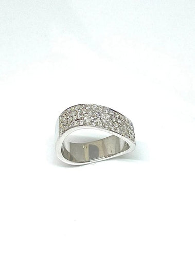 Bague 53 Alliance ondulée en or blanc 18 carats et diamants 58 Facettes