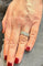 Bague 53 Alliance ondulée en or blanc 18 carats et diamants 58 Facettes