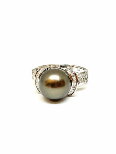 Bague 54 Bague en or blanc 18 carats avec perle de Tahiti et diamants 58 Facettes
