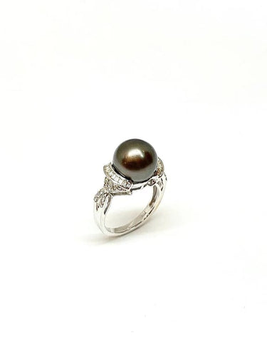 Bague 54 Bague en or blanc 18 carats avec perle de Tahiti et diamants 58 Facettes