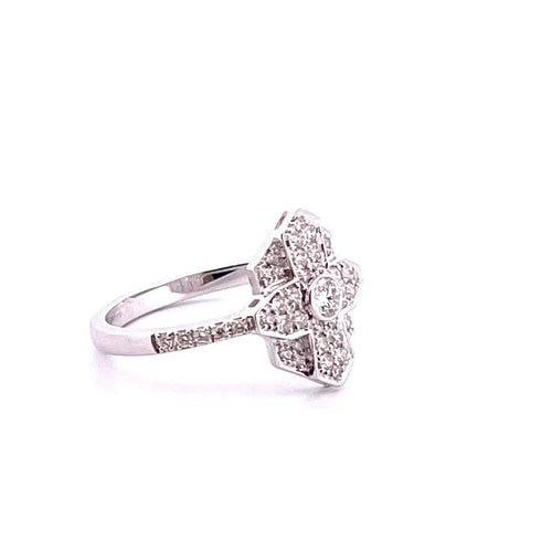 Bague 52 Bague style Art déco en or blanc 18 carats et diamants 58 Facettes