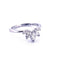 Bague 54 Bague feuille en platine 950 sertie de diamants taille navette 58 Facettes