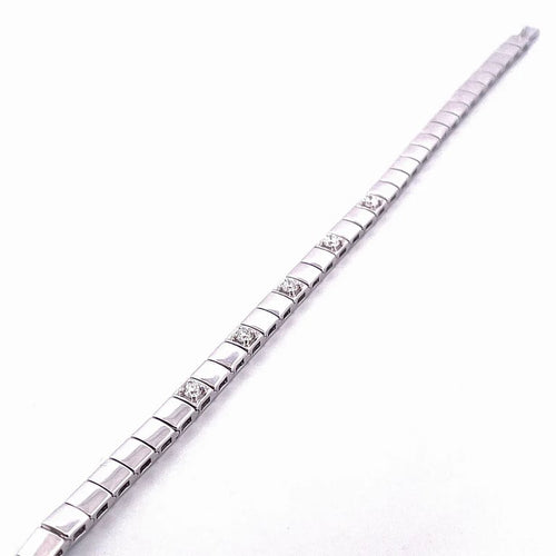 Bracelet Bracelet femme en or blanc 18 carats serti de diamants 58 Facettes