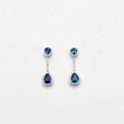 Boucles d'oreilles Boucles d'oreilles en or blanc 750 avec saphirs poire et diamants 58 Facettes