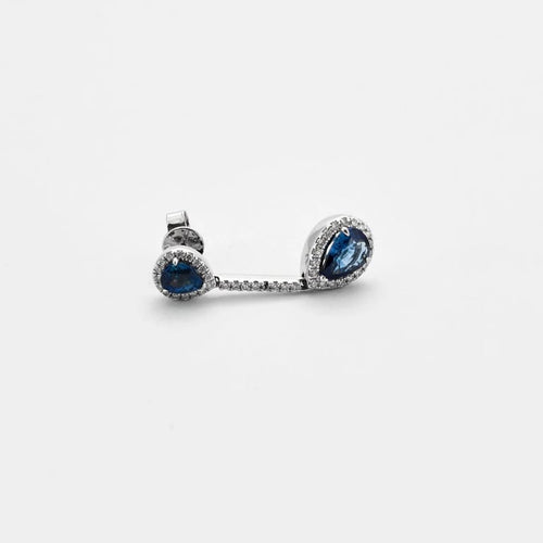 Boucles d'oreilles Boucles d'oreilles en or blanc 750 avec saphirs poire et diamants 58 Facettes