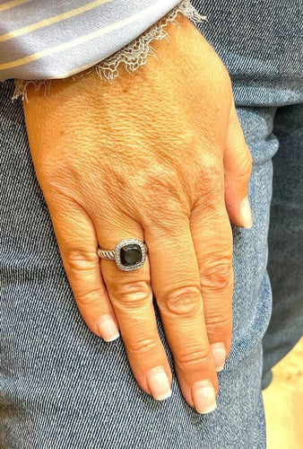Bague 54 Bague en or blanc 18 carats avec onyx et diamants 58 Facettes