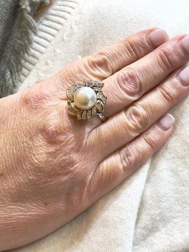 Bague 58 Bague en or blanc 18 carats avec perle et diamants 58 Facettes
