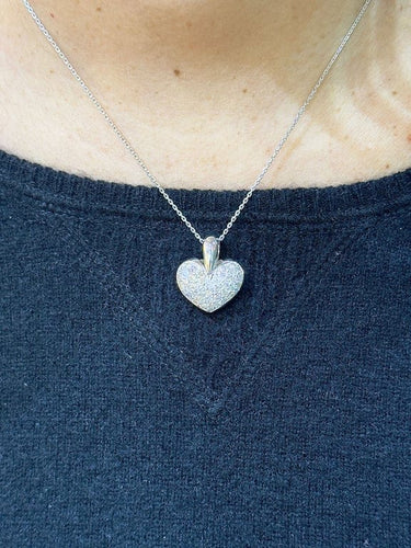Pendentif Pendentif cœur en or blanc 18 carats et diamants 58 Facettes