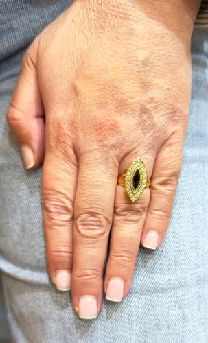 Bague 53 Bague navette en or jaune 18 carats, saphir et diamants 58 Facettes