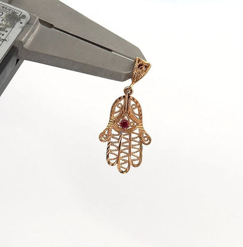 Pendentif Pendentif main de Fatima en filigrane en or jaune 18 carats 58 Facettes