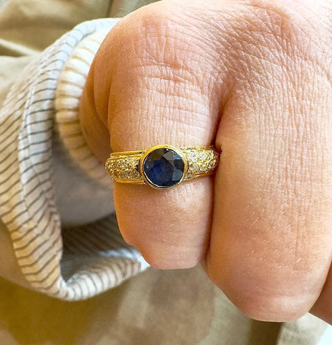 Bague 51 Bague jonc ancienne en or jaune avec saphir et diamants 58 Facettes