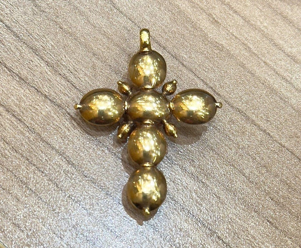 Croix géorgienne ancienne en or jaune cuivré 18 carats et diamants 58 Facettes