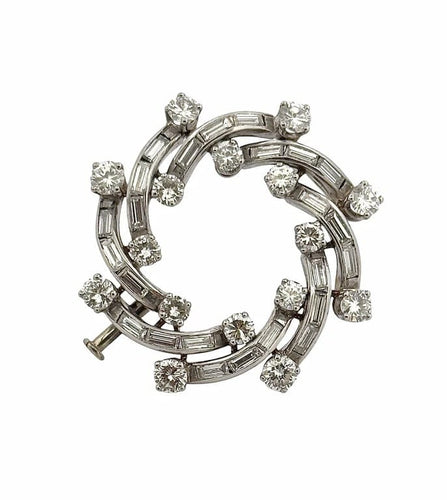 Broche Broche ancienne cyclone en or blanc 18 carats et diamants 58 Facettes
