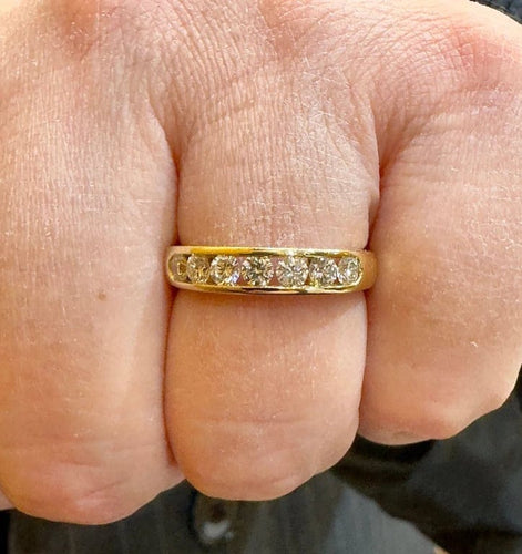 Bague 55 Demi-alliance - Bague en or jaune 18 carats et diamants 58 Facettes