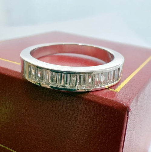 Bague 53 Demi-alliance - Bague en or blanc 18 carats et diamants baguette 58 Facettes