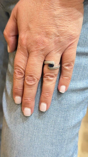 Bague 53 Bague croisée saphir et diamants en or blanc 18 carats 58 Facettes