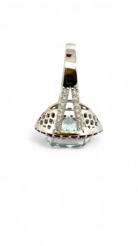Bague 55 Bague en or blanc, aigue-marine, diamants et rubis 58 Facettes