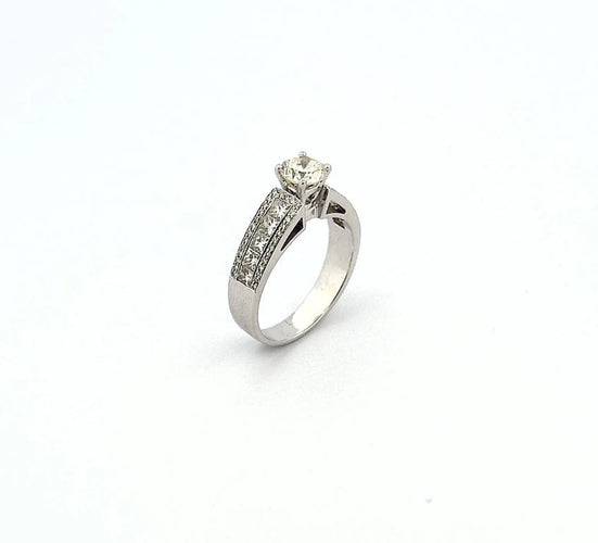 Bague 56 Solitaire - Bague en or blanc 18 carats et diamants 58 Facettes
