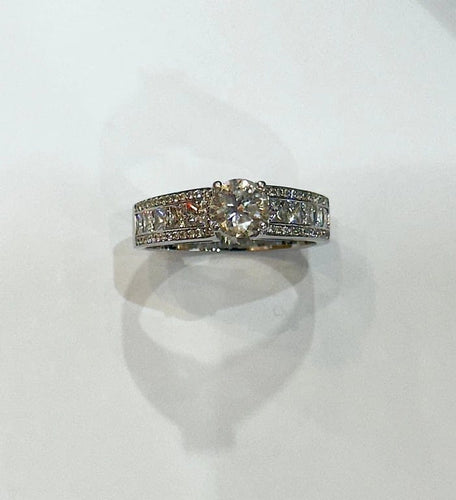 Bague 56 Solitaire - Bague en or blanc 18 carats et diamants 58 Facettes