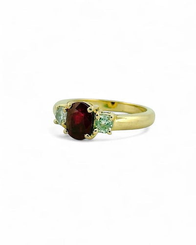 Bague 55 Bague solitaire en or jaune 18 carats avec rubis et diamants 58 Facettes