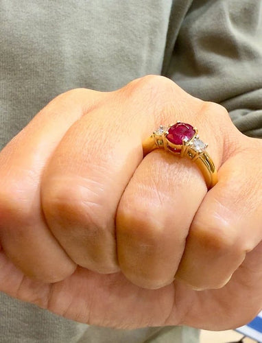 Bague 55 Bague solitaire en or jaune 18 carats avec rubis et diamants 58 Facettes