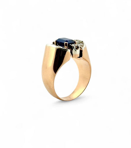 Bague 58 Chevalière ancienne en or jaune, argent, saphir de Siam et diamants 58 Facettes