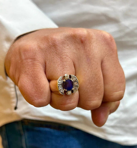 Bague 58 Chevalière ancienne en or jaune, argent, saphir de Siam et diamants 58 Facettes